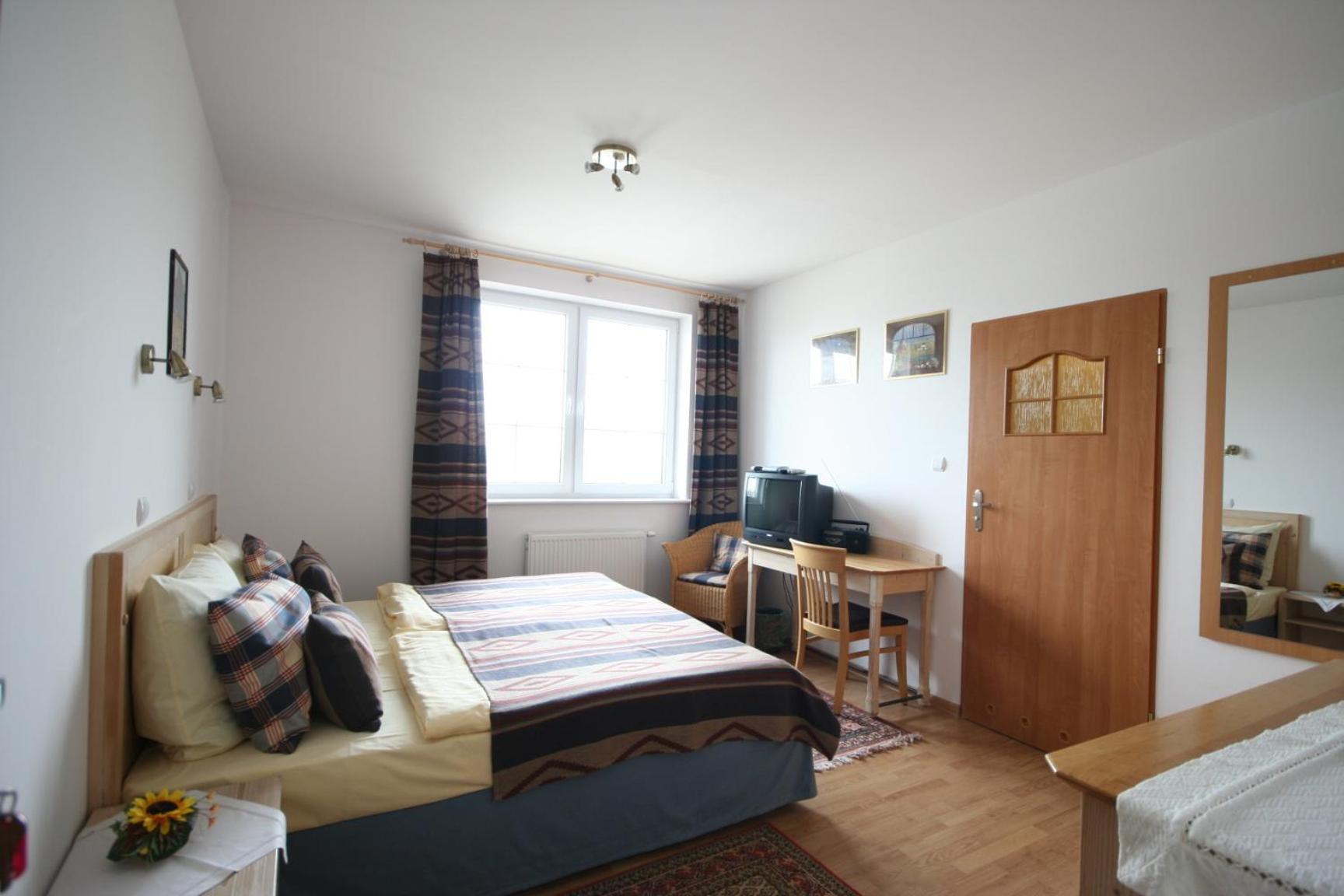 Dworek Leba I Domki Ranczo Itrich Room photo
